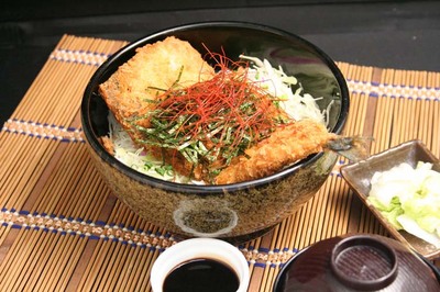 さんまフライ丼.jpg