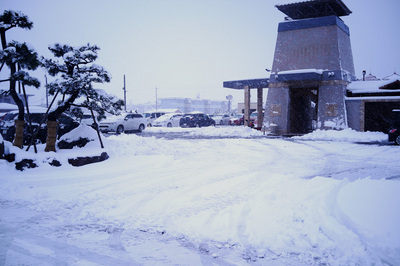 駐車場雪.jpg